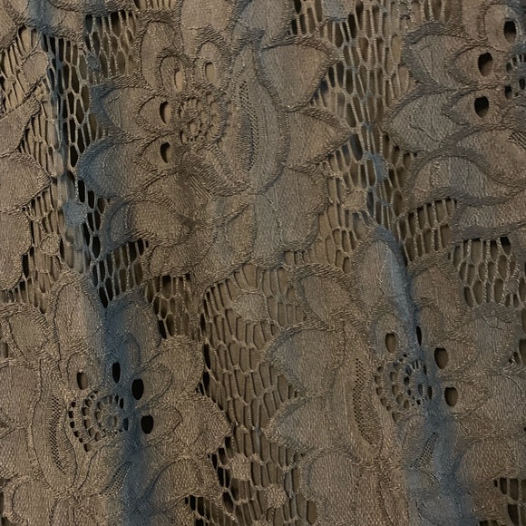 Black lace mini dress with lining. - Picture 4 of 5